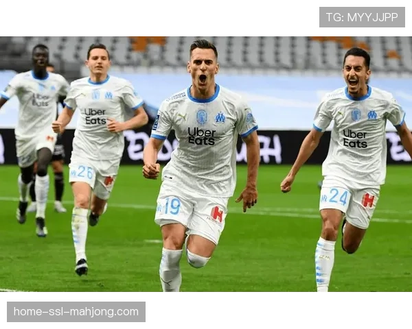 里尔3-0完胜兰斯，继续紧追积分榜前三